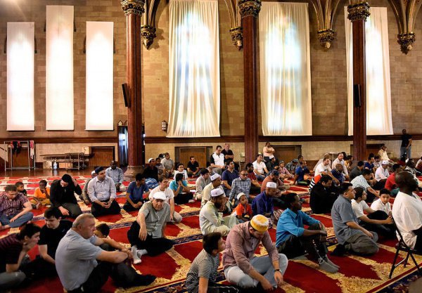 Новые владельцы культового сооружения постарались сохранить интерьер исторического здания