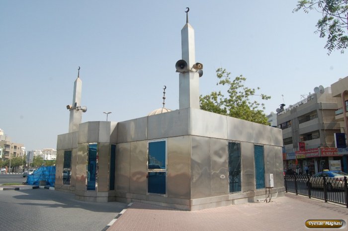 Уникальная нержавеющая мечеть в Дубае