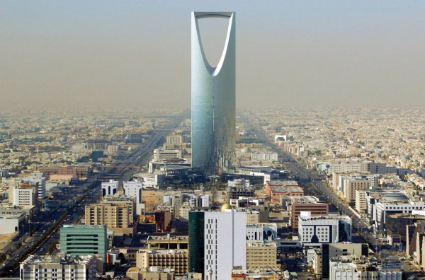 Саудовская Аравия намерена справиться с нефтяной зависимостью