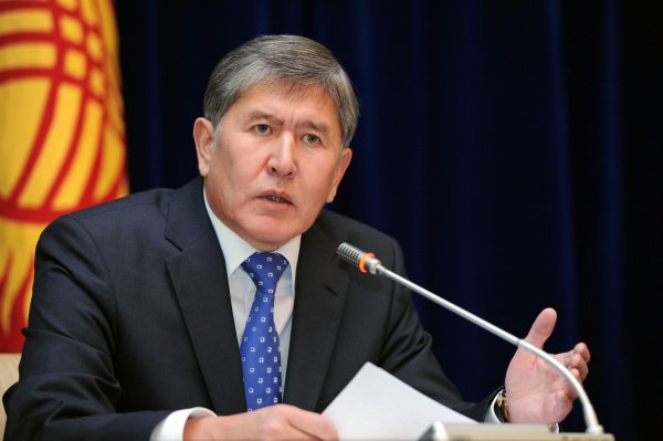 Алмазбек Атамбаев. Алмазбек Атамбаев.