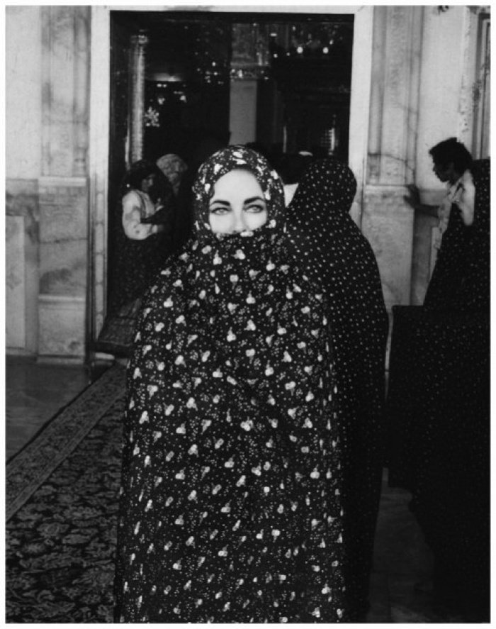 Уникальные фото Элизабет Тейлор в хиджабе