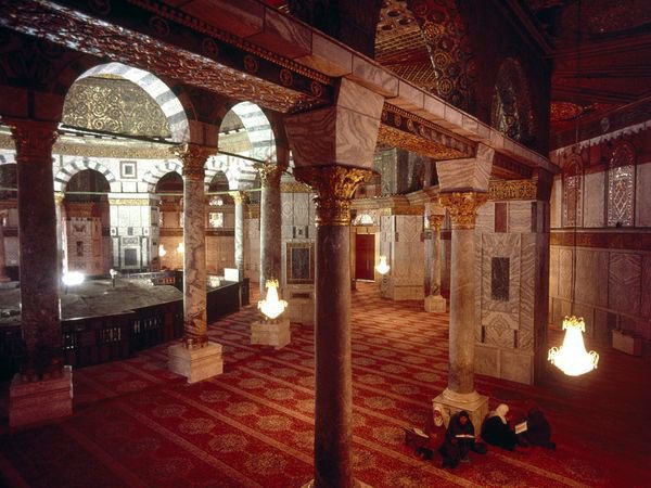 Интерьер мечети Купол Скалы