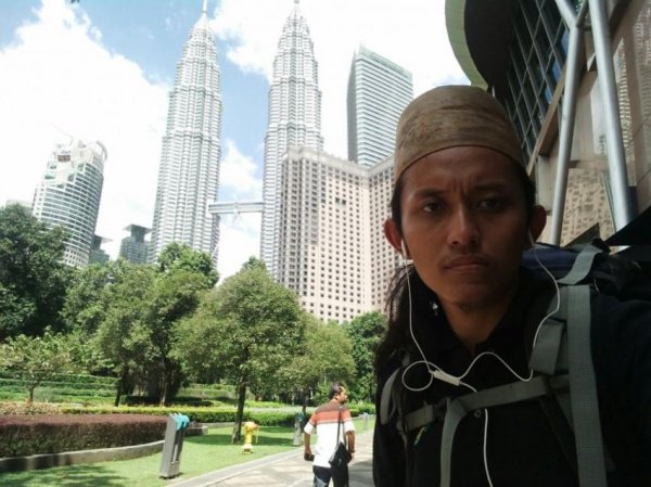 Индонезиец прошел 9 тысяч километров, чтобы совершить Хадж (Фото, видео)