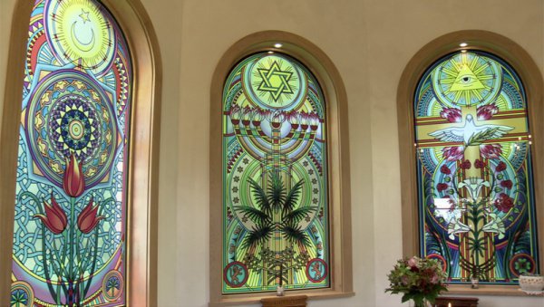 Церковь пяти религий открылась в Австрии (Фото)