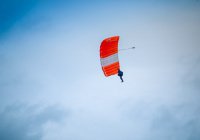 В России установили рекорд по массовому прыжку с парашютом (ВИДЕО)