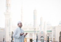 Приказывал ли Пророк (ﷺ) сподвижникам отмечать Мавлид?
