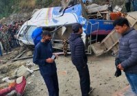 Автобус с паломниками упал в пропасть в Непале, есть погибшие