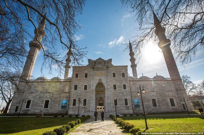 История Султана Сулеймана в архитектуре мечети Сулеймание (ФОТО)