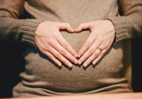 Ученый рекомендует не планировать беременность из-за коронавируса