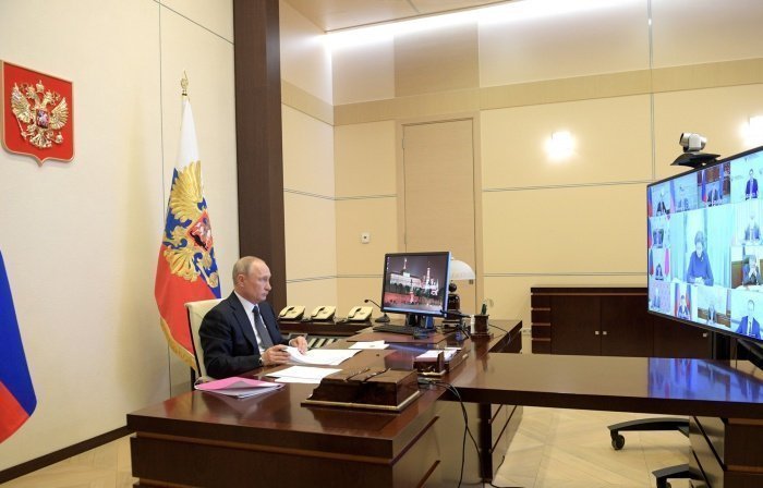 Владимир Путин принял участие в совещании по вопросам развития энергетики.