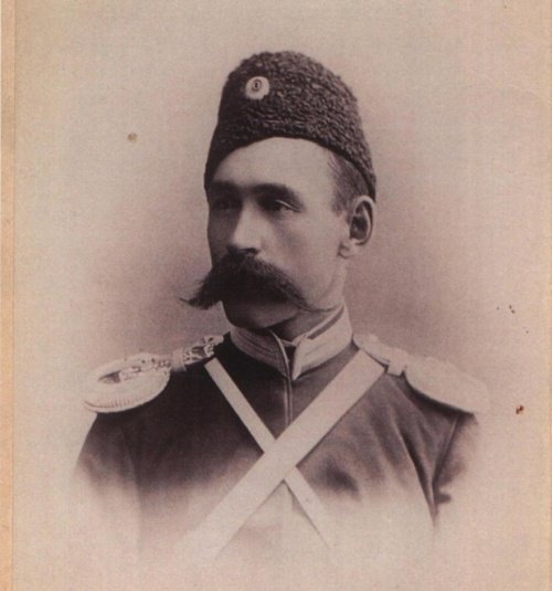 Зюлькарнаин Дашкин из рода татарских мурз. В годы Первой мировой войны возглавлял 14-й Оренбургский казачий полк.
