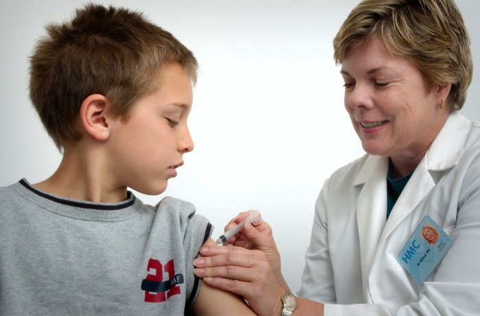 Вопросы, связанные с вакцинацией должен решать лечащий врач пациента