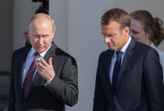 Президенты России и Франции обсудили Нагорный Карабах. 