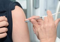 ВОЗ: вакцины СОVID-19 не остановят