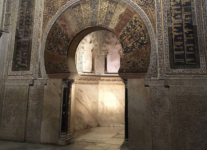 Историческая мечеть, случайно обнаруженная в Италии во время ремонта в одном из домов