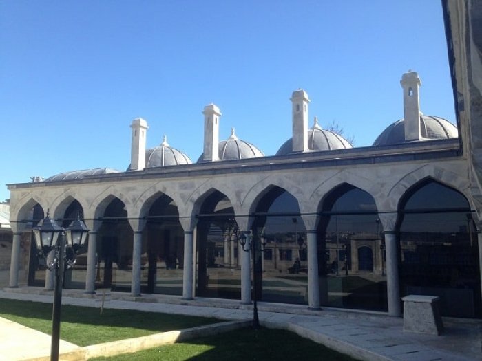 Стамбульская мечеть, на которую никогда не садятся птицы (ФОТО)