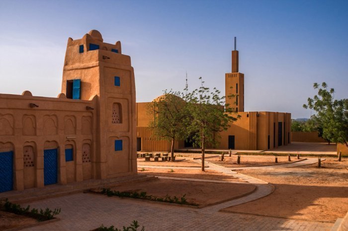10 современных мечетей, бросающих вызов традиционной исламской архитектуре