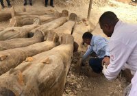 Археологи нашли в Египте 54 нетронутых саркофага