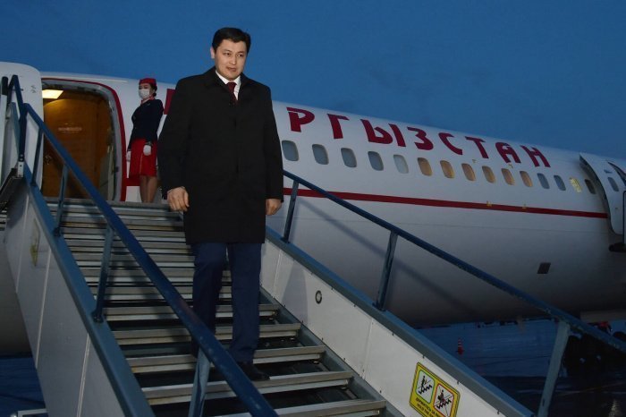 Улукбек Марипов в аэропорту Казани. (Фото: пресс-служба президента РТ). 