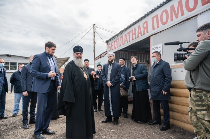Муфтий и Митрополит посетили казанский приют для бездомных (Фото)