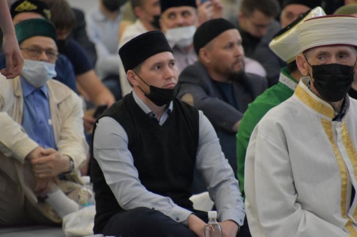 На 9 Республиканском ифтаре почтили память жертв трагедии в Казани (Фото)