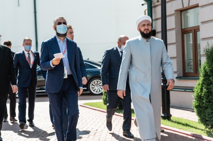 Муфтий встретился с генсеком Исламской торгово-промышленной палаты