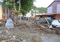 В Турции растет число жертв наводнения
