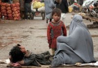 Мужчина в Афганистане из-за бедности продал свою дочь 