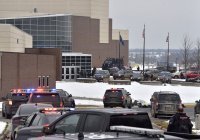 Не менее четырех детей погибли при стрельбе в школе в США