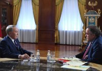 Назарбаев объяснил, почему не признал Крым российским