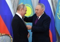 Песков ответил на вопрос о контактах Путина с Назарбаевым
