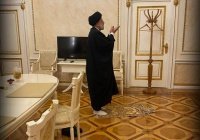 Президент Ирана совершил намаз в московском Кремле