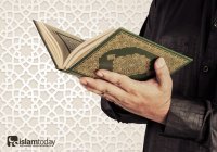 Правда ли, что Абу Ханифа прочитывал весь Коран за один ракаат?