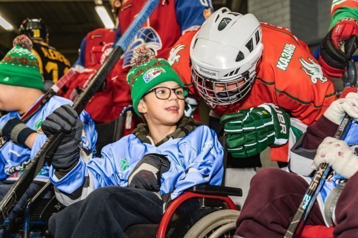 Муфтий РТ сыграл в благотворительный хоккей с «особенными» детьми