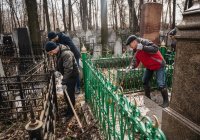 На Ново-Татарском кладбище Казани прошел субботник 
