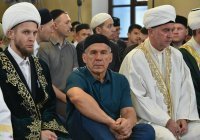 Минниханов принял участие в праздничном намазе в честь Ураза-байрама