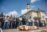 Мусульмане Татарстана простились с имам-мухтасибом Лаишевского района