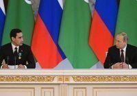 Путин провел встречу с президентом Туркмении 
