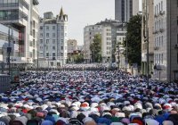 Более 250 тысяч верующих пришли в мечети Москвы на Курбан-байрам