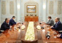 Лавров и президент Узбекистана обсудили региональную безопасность