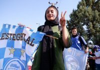 В Иране женщин впервые пустили на футбольный матч