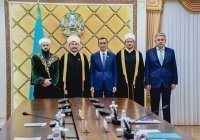 Муфтий принял участие во встрече с главой сената Парламента Казахстана