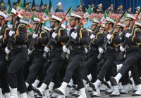 По всей Исламской Республике Иран проходит парад ВС