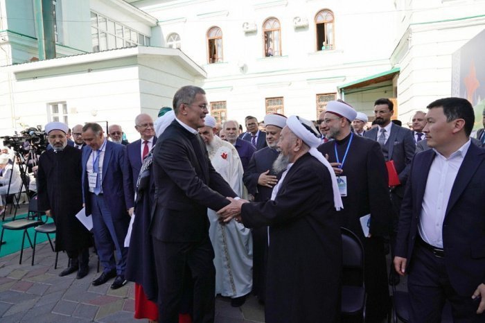 Новые корпуса Российского исламского университета в Уфе посетил глава Башкортостана
