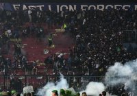 В Индонезии почти 180 человек погибли в давке на футбольном матче
