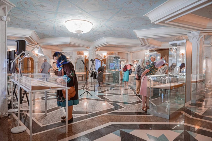В Казани проходит выставка «Ислам на почтовых открытках»