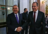 Лавров провел встречу с главой МИД Турции на полях G20