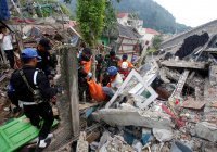 В Индонезии до 310 возросло число жертв землетрясения