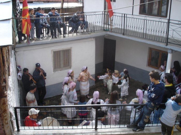 Торбеши во время праздника обрезания. Источник фото wikipedia.org