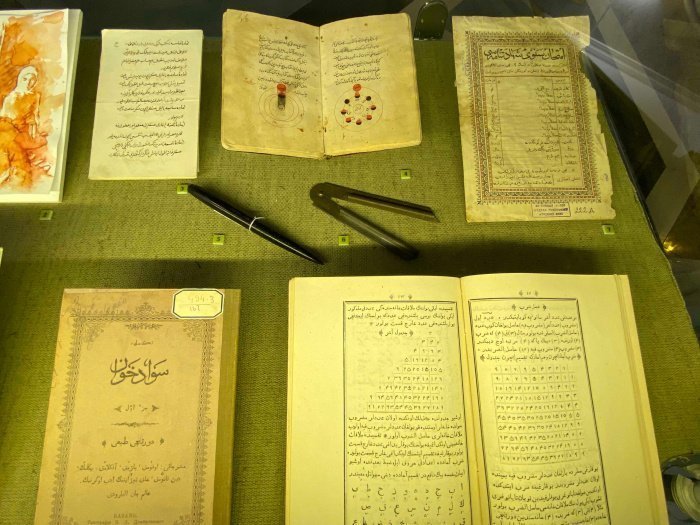Рукописи, составленные Баруди: правила «Мухаммадии», трактат по астрономии, "Старательный ученик", "Примеры исчисления", а также "Свидетельство" о ежегодных экзаменах в Мухаммадие.